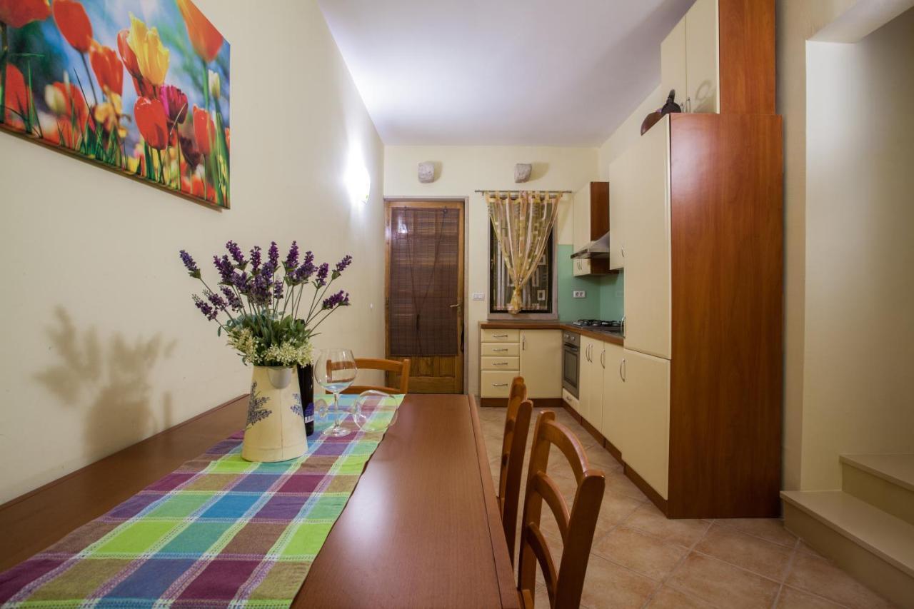 Apartments Lovic Lokva Rogoznica Kültér fotó