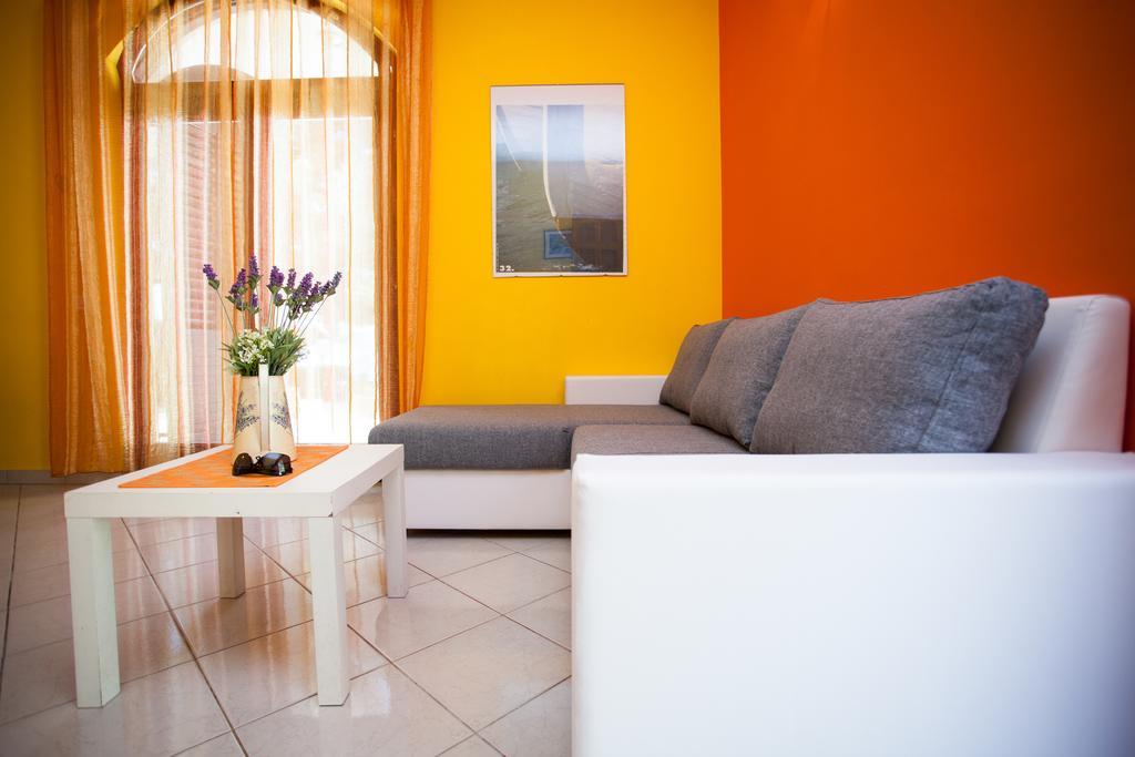 Apartments Lovic Lokva Rogoznica Szoba fotó